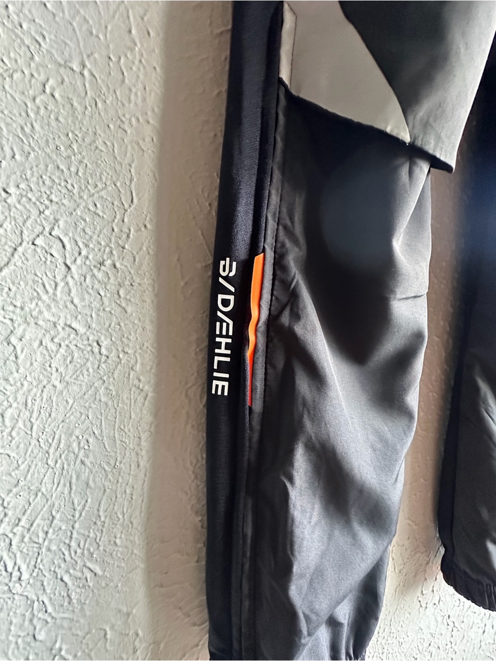 Dæhlie Winner 3.0 Women's Ski Pants Black Orange
Drawstring Size M. - Picture 15 of 16